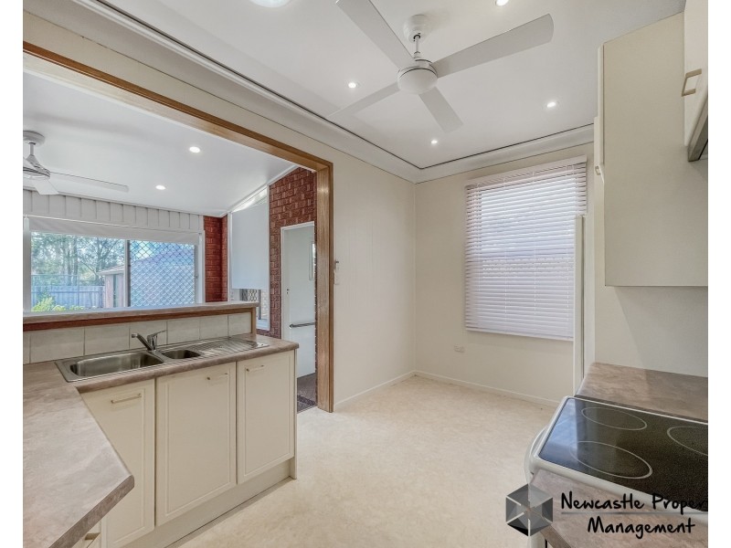 16 Maurie Avenue, Warners Bay NSW 2282