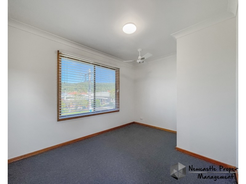16 Maurie Avenue, Warners Bay NSW 2282