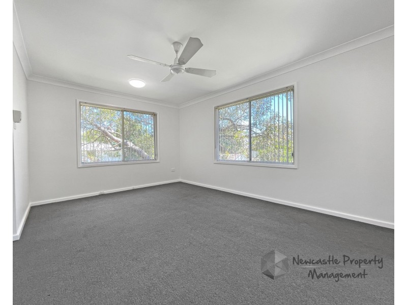 1 Valiant Crescent, Valentine NSW 2280