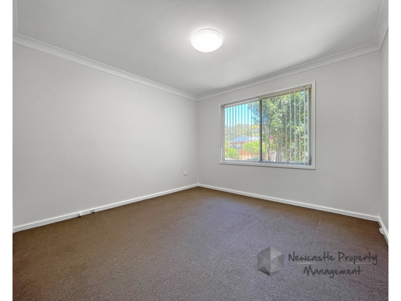 1 Valiant Crescent, Valentine NSW 2280
