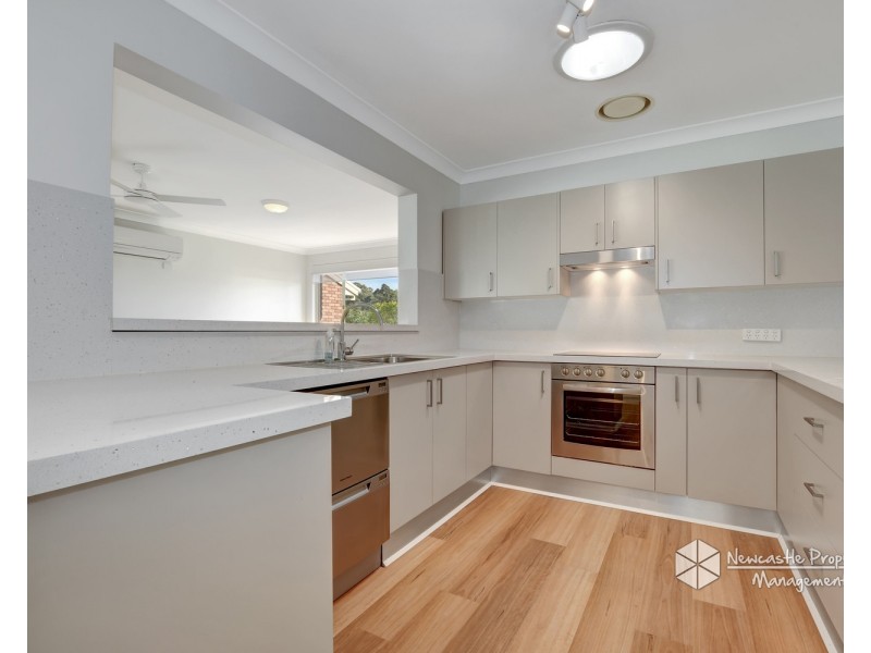 2/2 Baron Close, Valentine NSW 2280