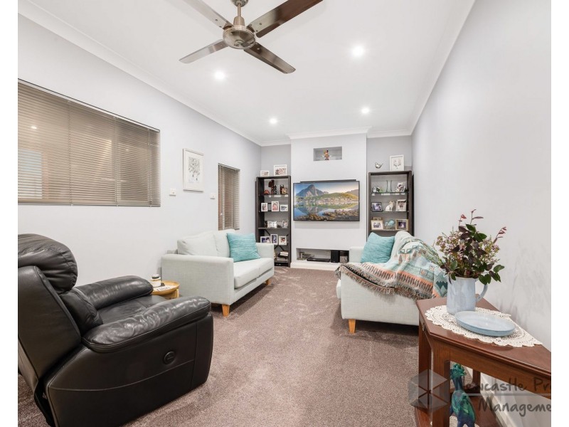 57 Floraville Road, Belmont North NSW 2280