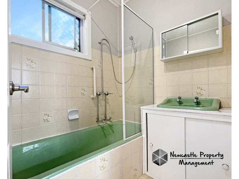 5 Walsh Street, Mayfield East NSW 2304