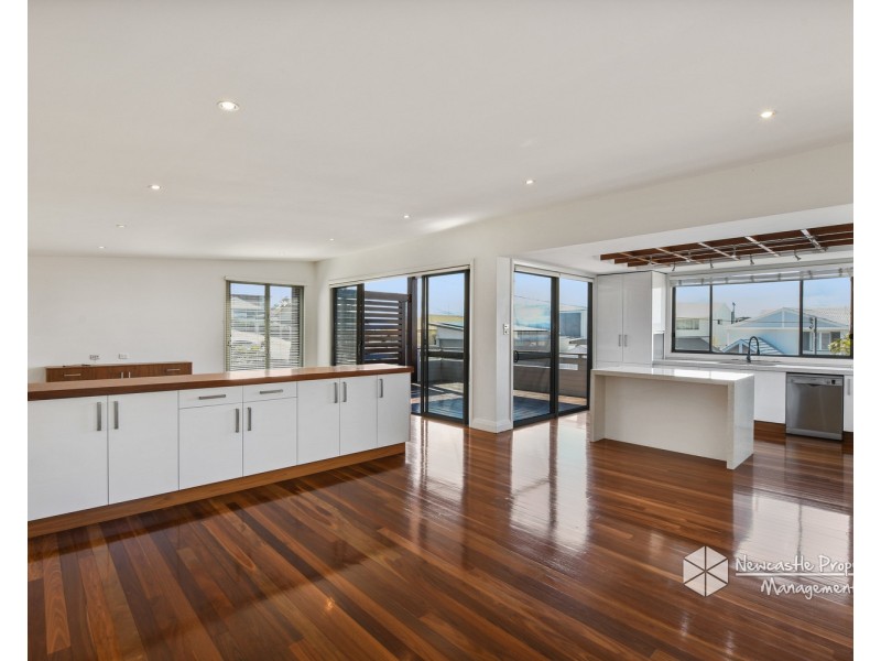 2 Edith Street, Marks Point NSW 2280