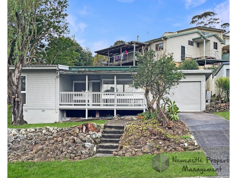 12 Cambridge Drive, Garden Suburb NSW 2289