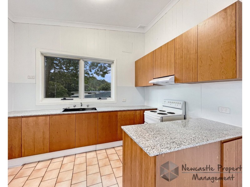 12 Cambridge Drive, Garden Suburb NSW 2289