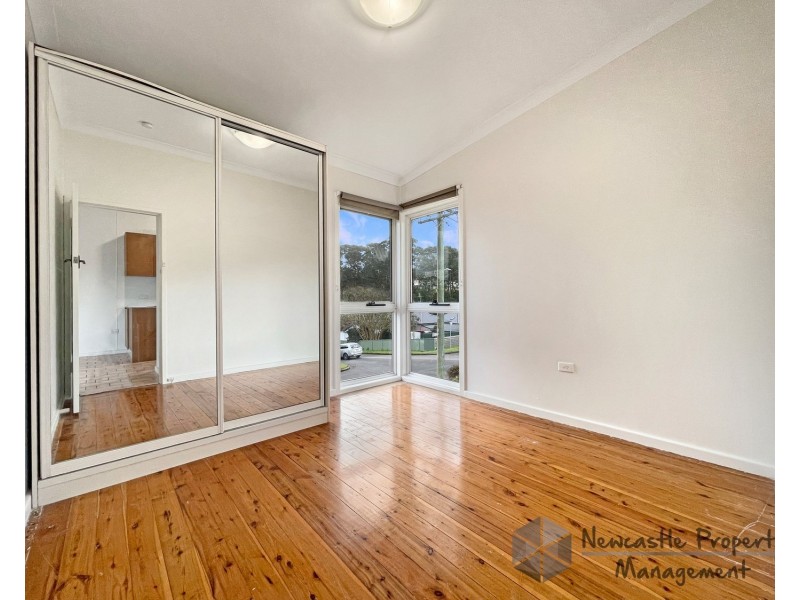 12 Cambridge Drive, Garden Suburb NSW 2289