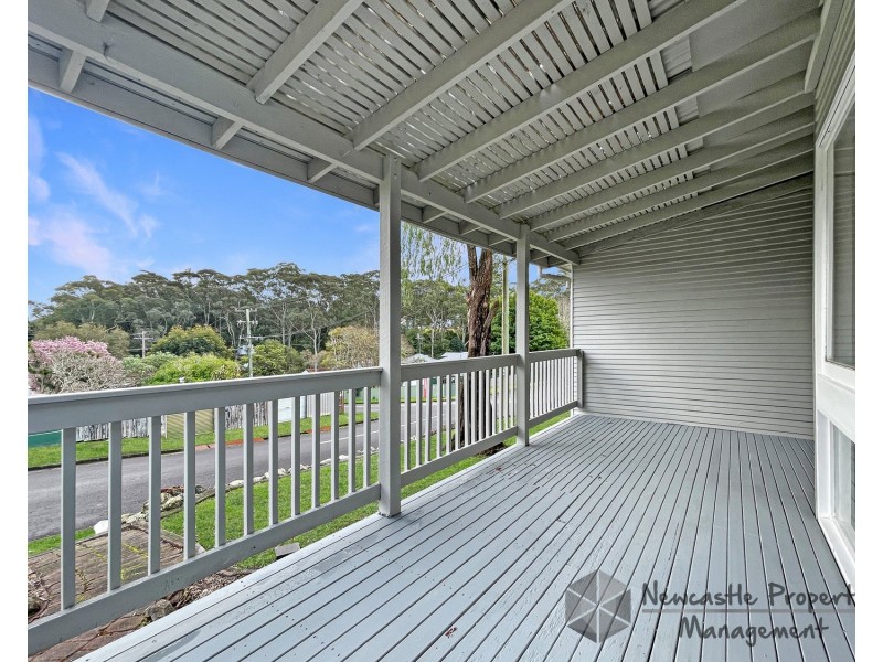 12 Cambridge Drive, Garden Suburb NSW 2289
