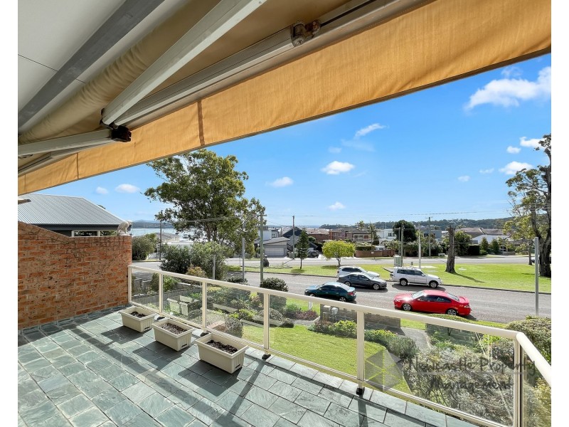 4/54 Allambee Place, Valentine NSW 2280