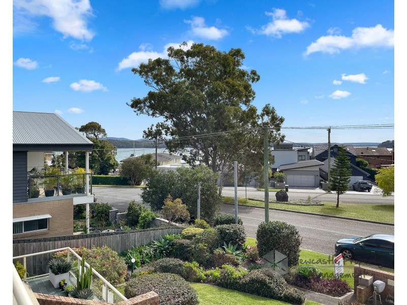 4/54 Allambee Place, Valentine NSW 2280