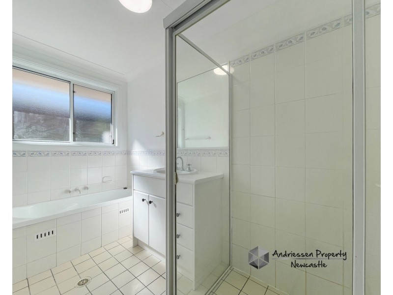5 Albatross Avenue, Cameron Park NSW 2285