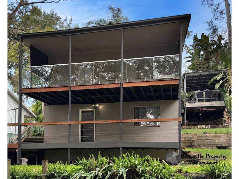 19 Stuart Street, Kotara South NSW 2289