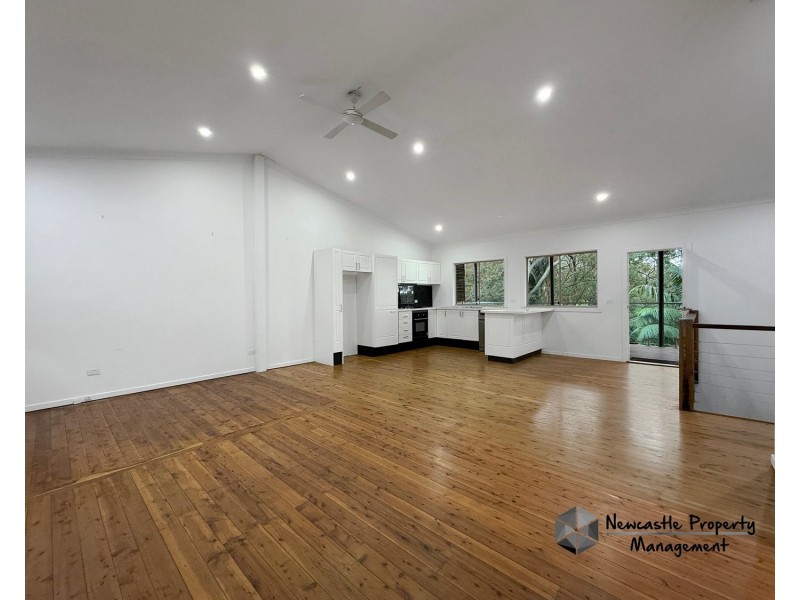 19 Stuart Street, Kotara South NSW 2289