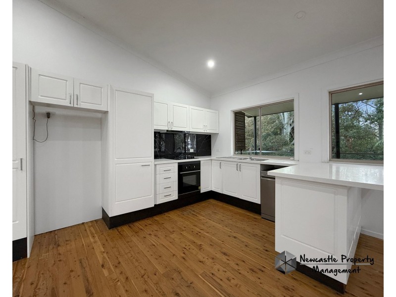 19 Stuart Street, Kotara South NSW 2289