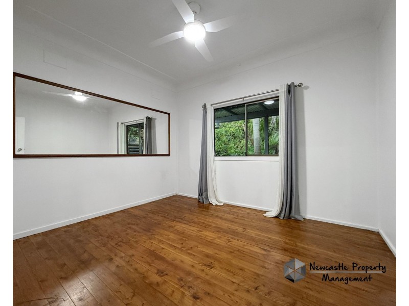 19 Stuart Street, Kotara South NSW 2289