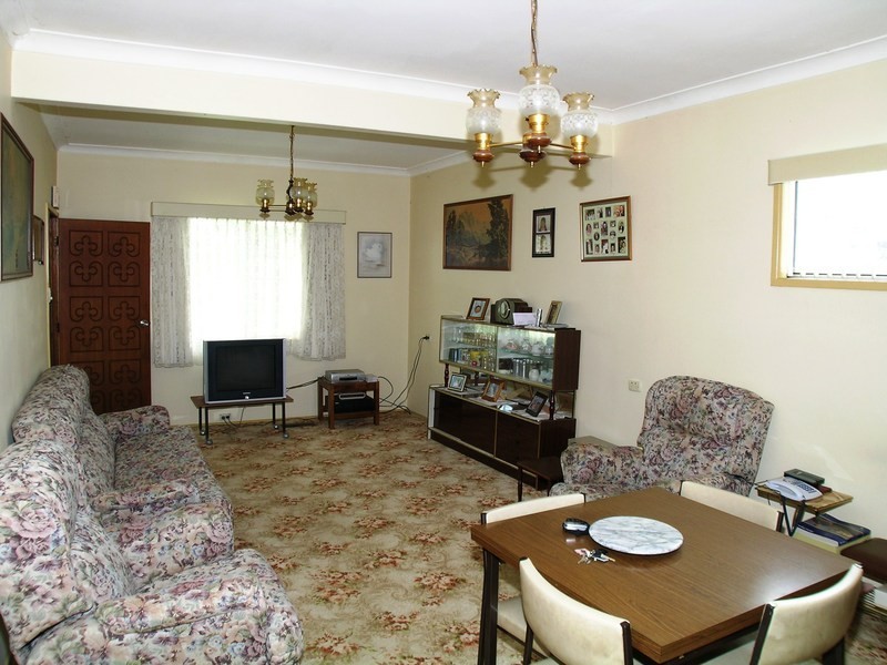 13 Fifth Street, Cardiff NSW 2285