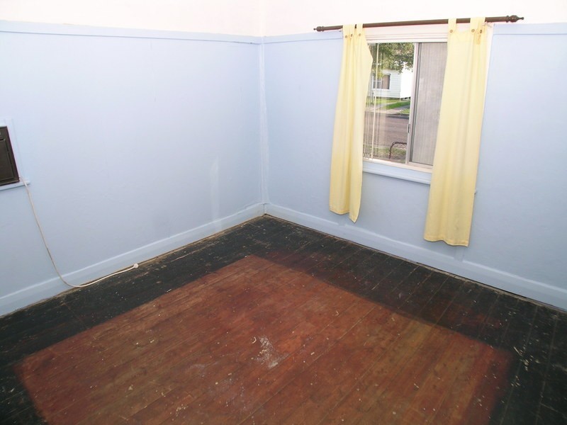 10 Lachlan Road, Cardiff NSW 2285