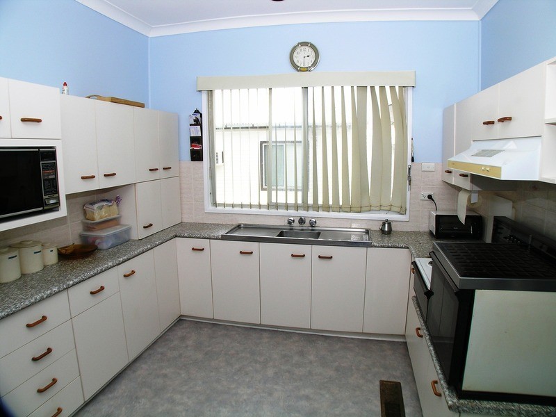 13 Fifth Street, Cardiff NSW 2285