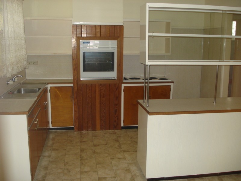 8 Roscoe Street, Kotara NSW 2289