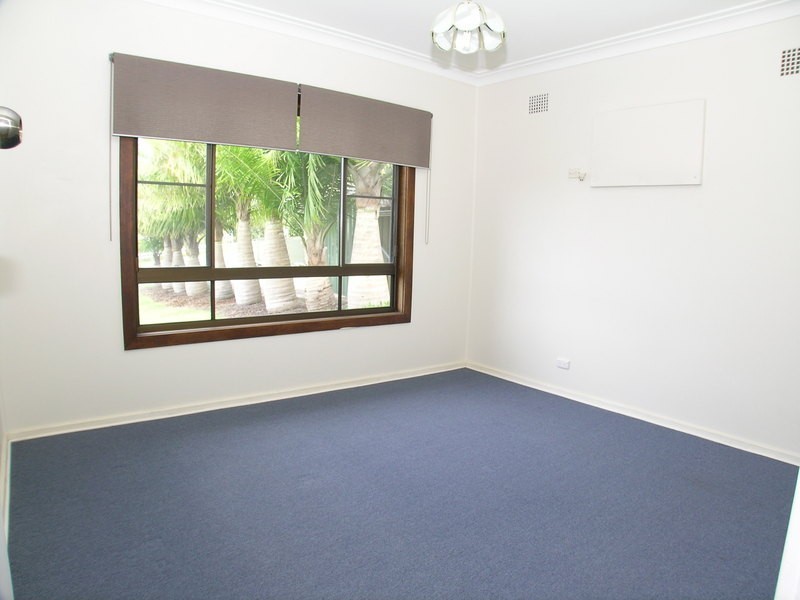 249 Warners Bay Road, Mount Hutton NSW 2290