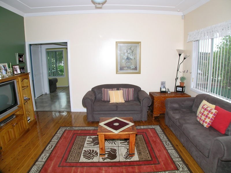 96 Lake Road, Wallsend NSW 2287