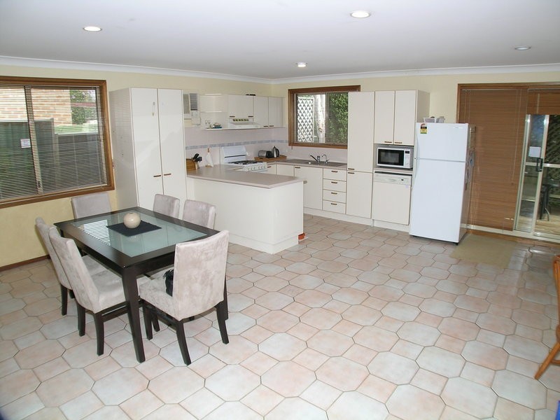 Macquarie Hills NSW 2285