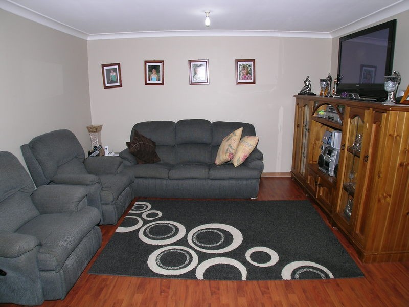 42 Delasala Drive, Macquarie Hills NSW 2285