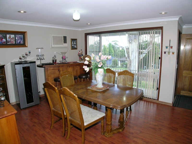 42 Delasala Drive, Macquarie Hills NSW 2285