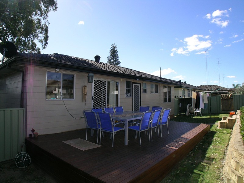 42 Delasala Drive, Macquarie Hills NSW 2285