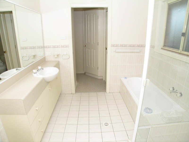 Warners Bay NSW 2282