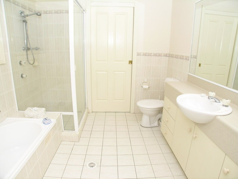 Warners Bay NSW 2282