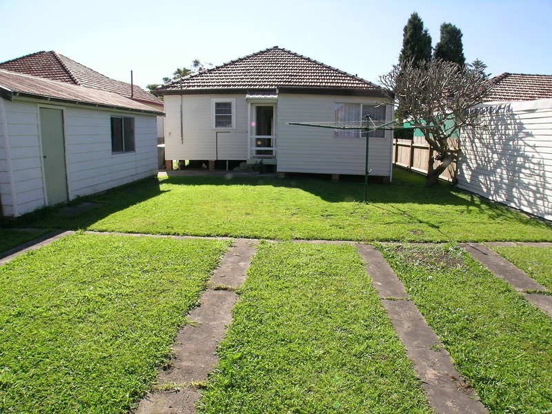 17 Carnley Avenue, New Lambton NSW 2305