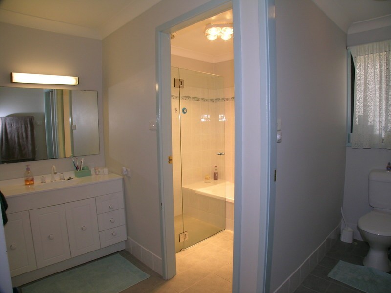 Macquarie Hills NSW 2285