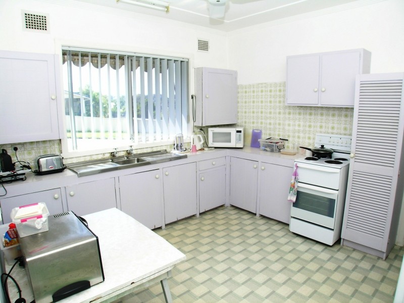 61 Fern Valley Road, Cardiff NSW 2285