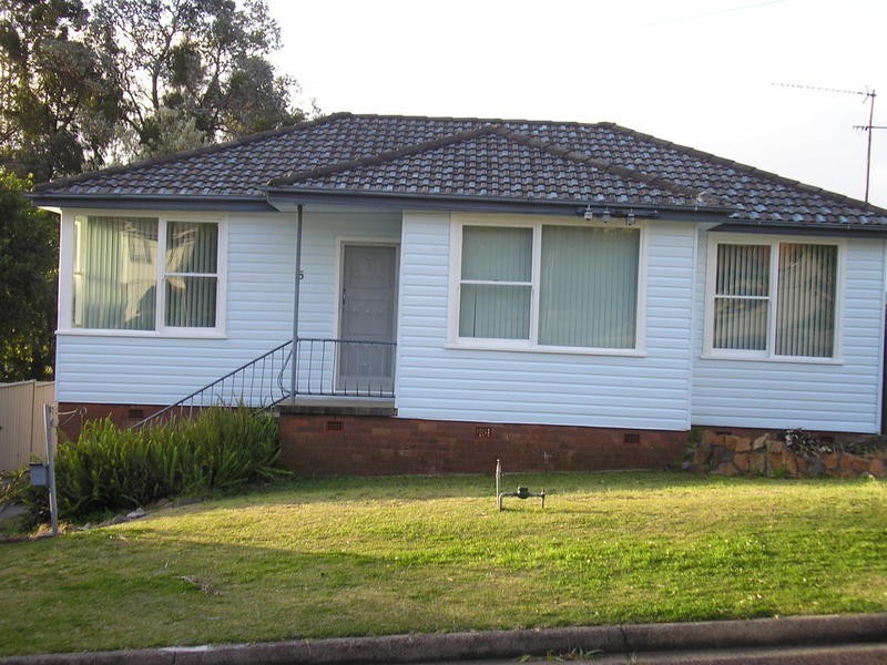 5 Granada Avenue, Macquarie Hills NSW 2285