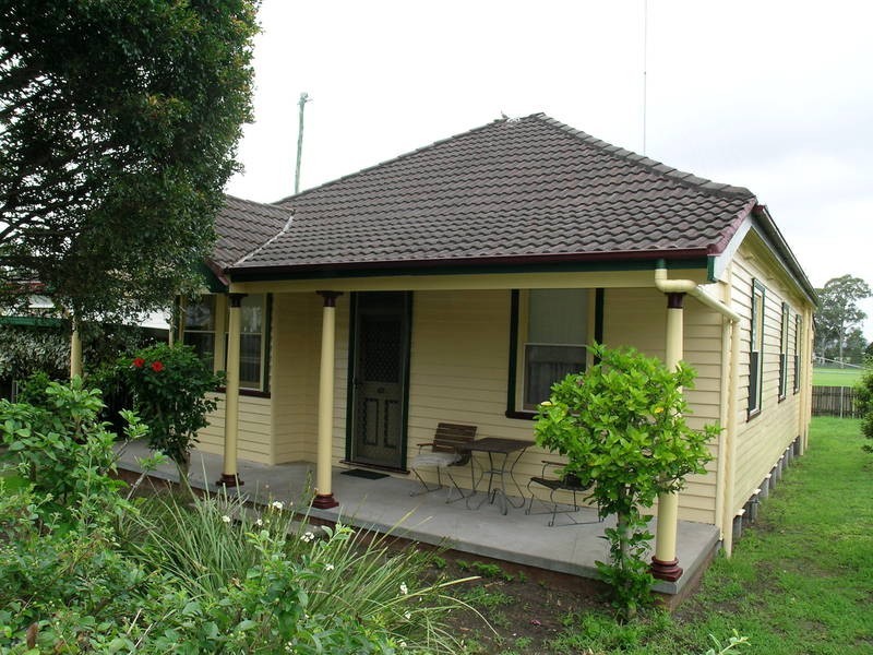 14 Charles Street, Edgeworth NSW 2285