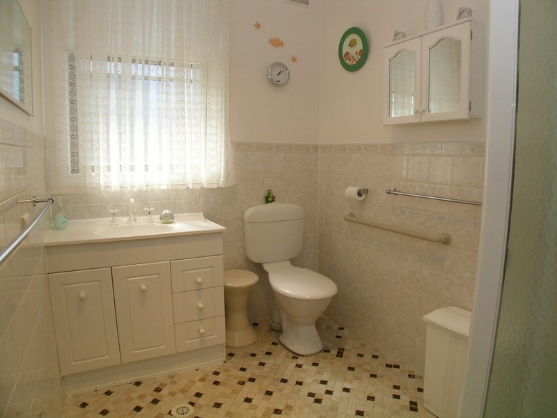 2 Graham Street, Glendale NSW 2285
