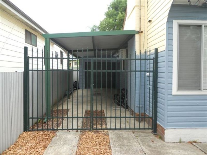 14 Poyner Street, Glendale NSW 2285