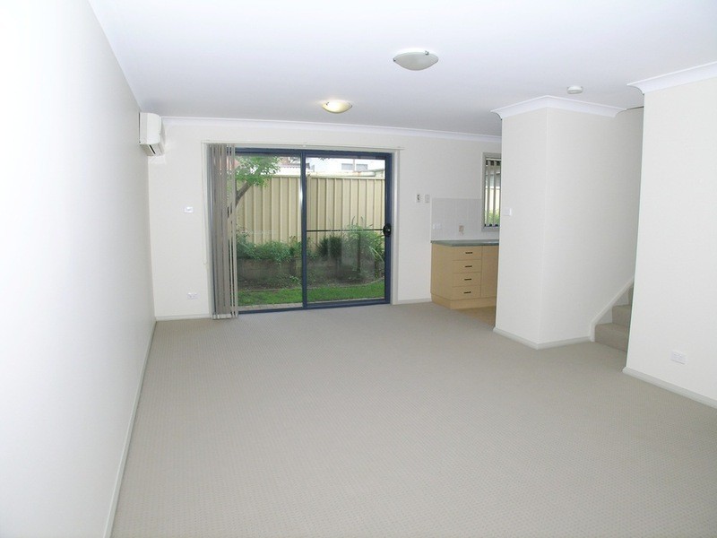 1/122 Croudace Road, Elermore Vale NSW 2287