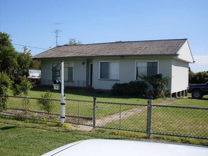 18 Reservoir Road, Glendale NSW 2285