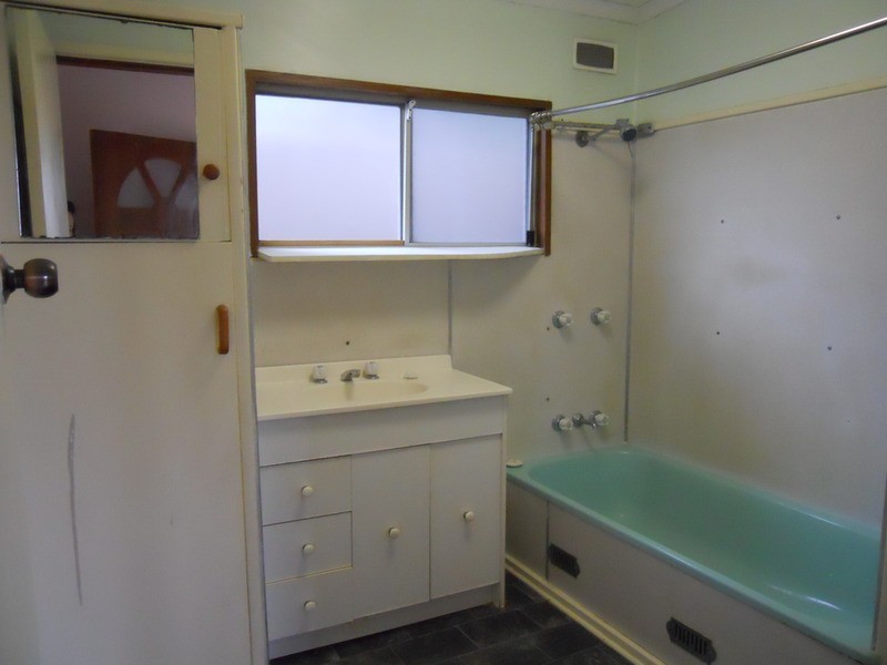 22 Lake  Avenue, Cardiff South NSW 2285