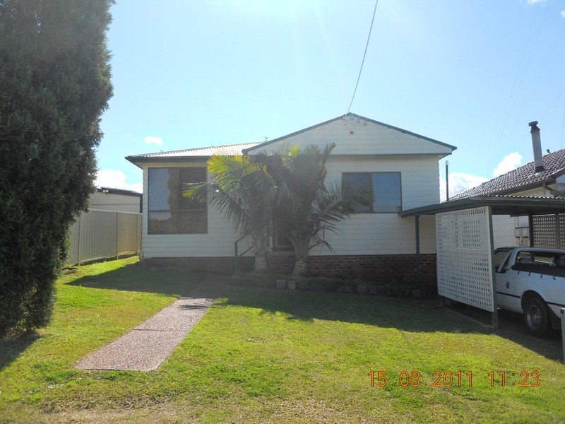 8 Croudace Road, Elermore Vale NSW 2287