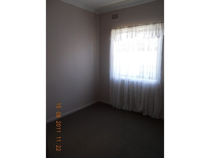 8 Croudace Road, Elermore Vale NSW 2287