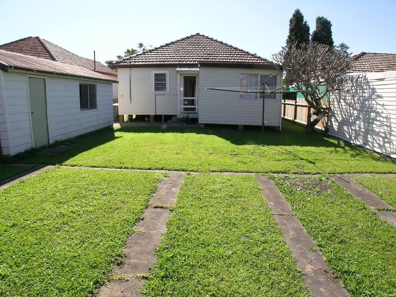 17 Carnley Avenue, New Lambton NSW 2305
