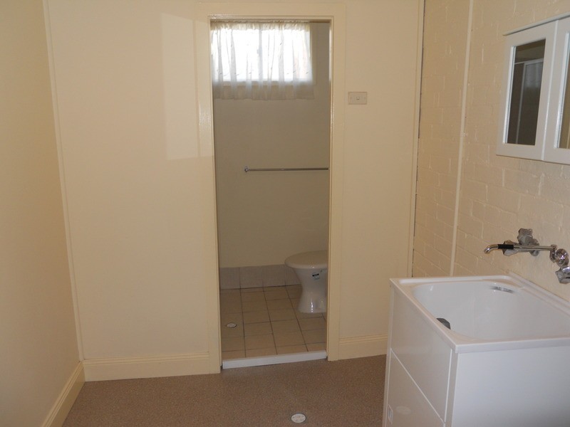 2/287 Main  Road, Cardiff NSW 2285