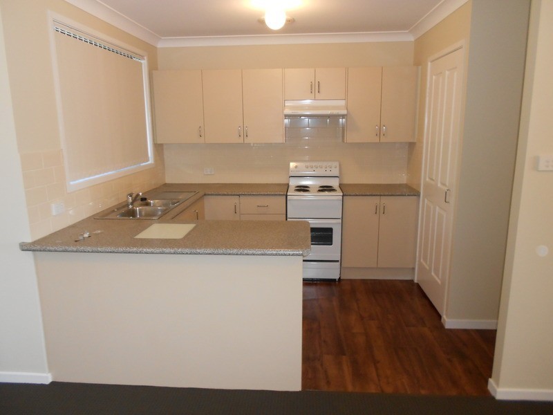 4 Jaeger Court, Cameron Park NSW 2285