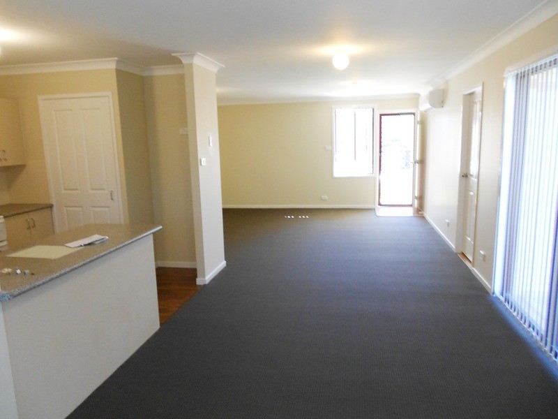 4 Jaeger Court, Cameron Park NSW 2285