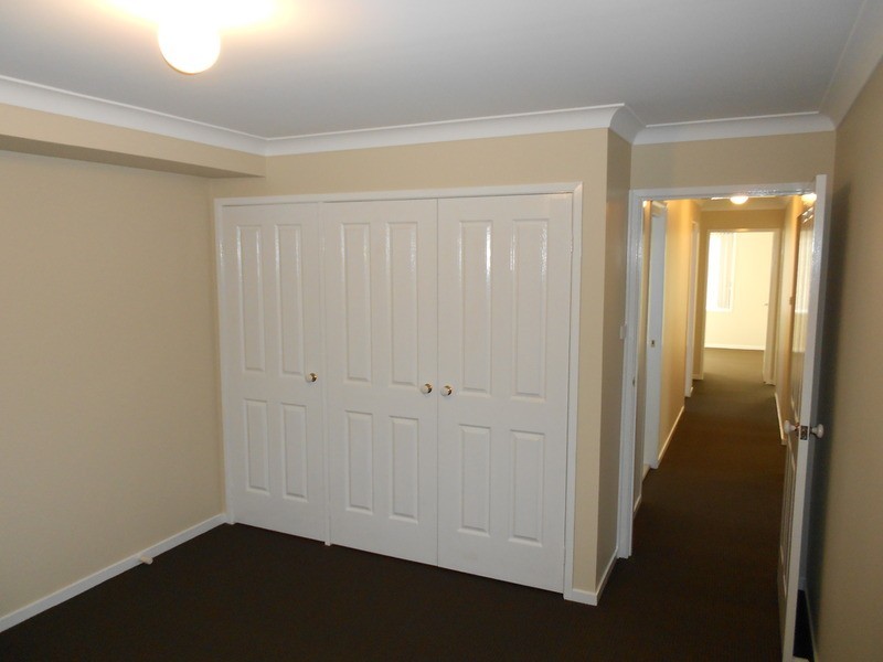 4 Jaeger Court, Cameron Park NSW 2285