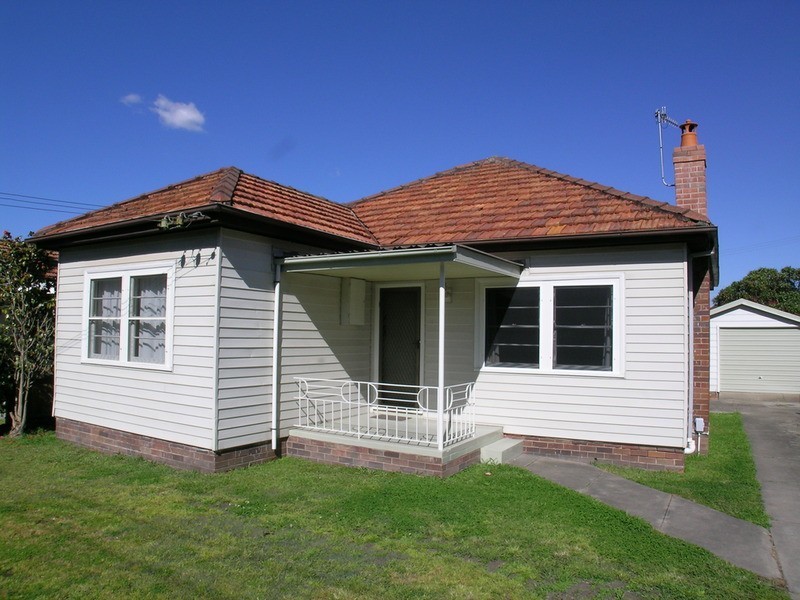 17 Carnley Avenue, New Lambton NSW 2305