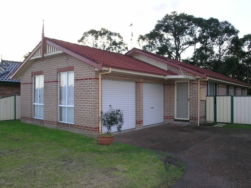 14 New York Avenue, Warners Bay NSW 2282